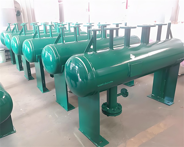 锅炉固阳固阳固阳分汽缸工作压力 0.8‑2.5MPa 工业蒸汽分配分气缸 锅炉固阳固阳固阳分汽缸工作压力 0.8‑2.5MPa 工业蒸汽分配分气缸